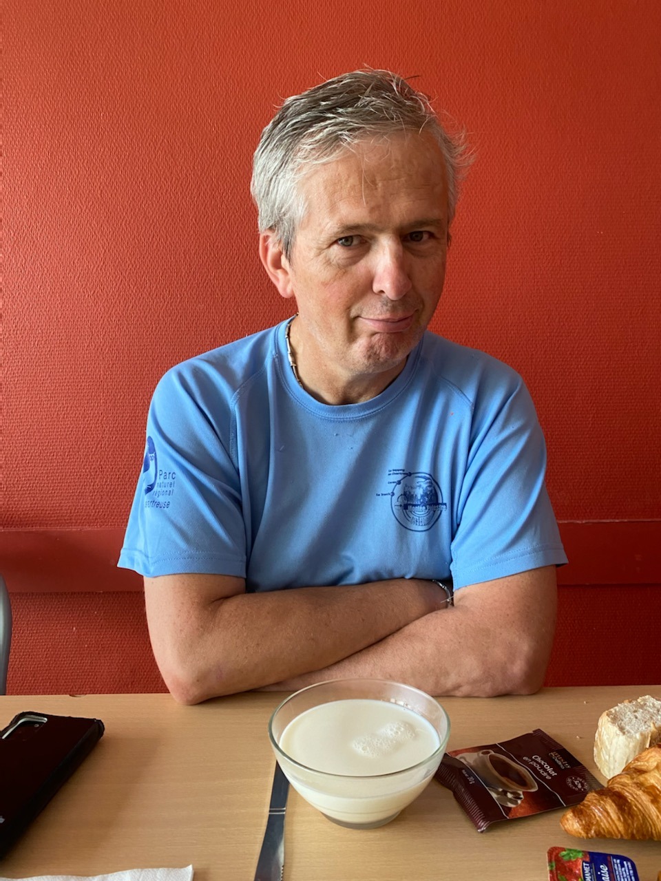 Perfil de Charles-edmond